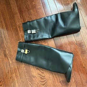 GIVENCHY Authentic Shark Pad Lock boots Leather